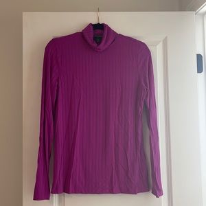 Long sleeve magenta turtleneck